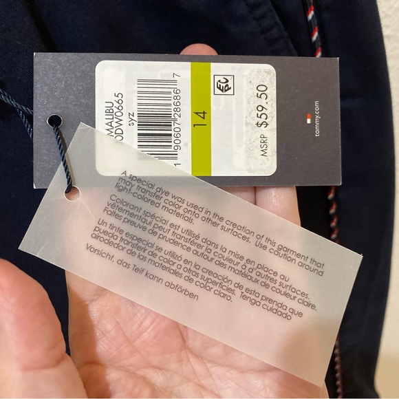 Tommy Hilfiger Ladies Malibu Casual Cotton Flat Front Navy Shorts - 14 - Picture 2 of 8